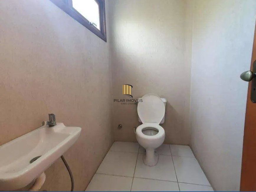 Casa 4 dormitórios no bairro Glória