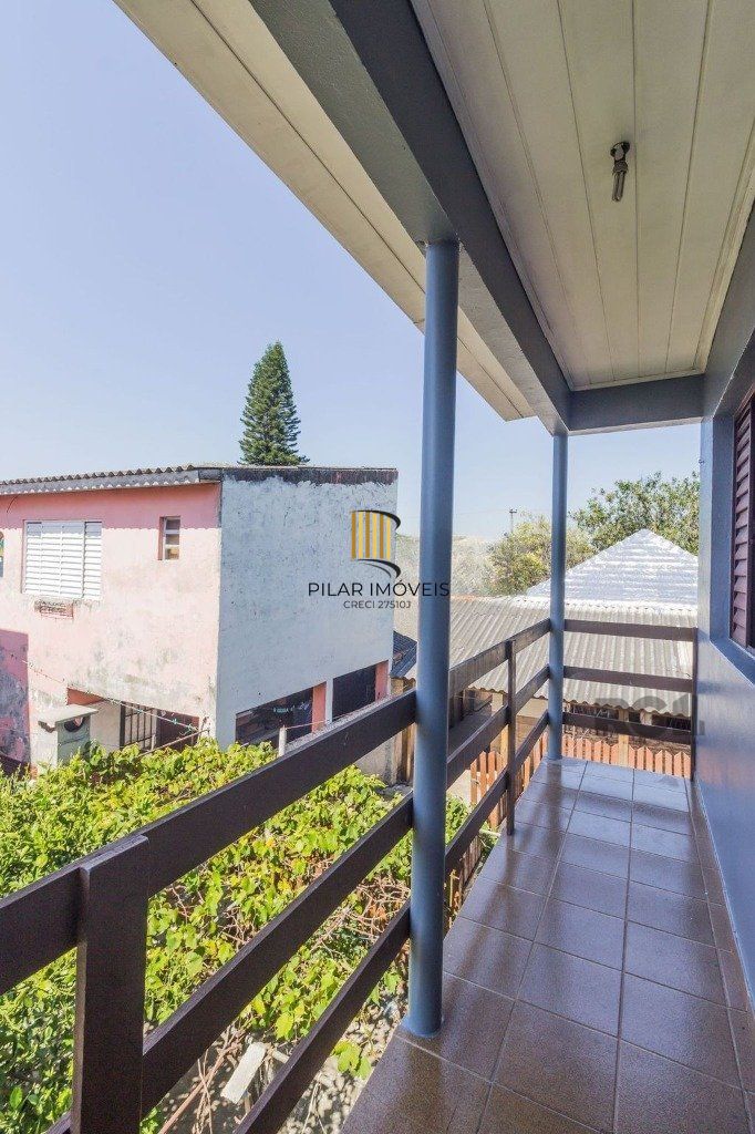 Casa de 5 dormitórios no bairro Sarandi
