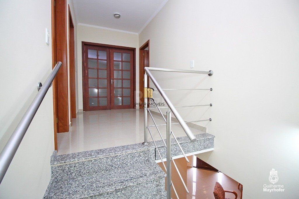 Casa para Venda - 246m², 3 dormitórios, sendo 2 suites, 3 vagas - Vila Ipiranga