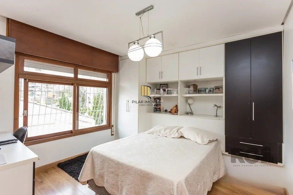 Casa com 3 dormitórios no bairro Jardim Lindóia