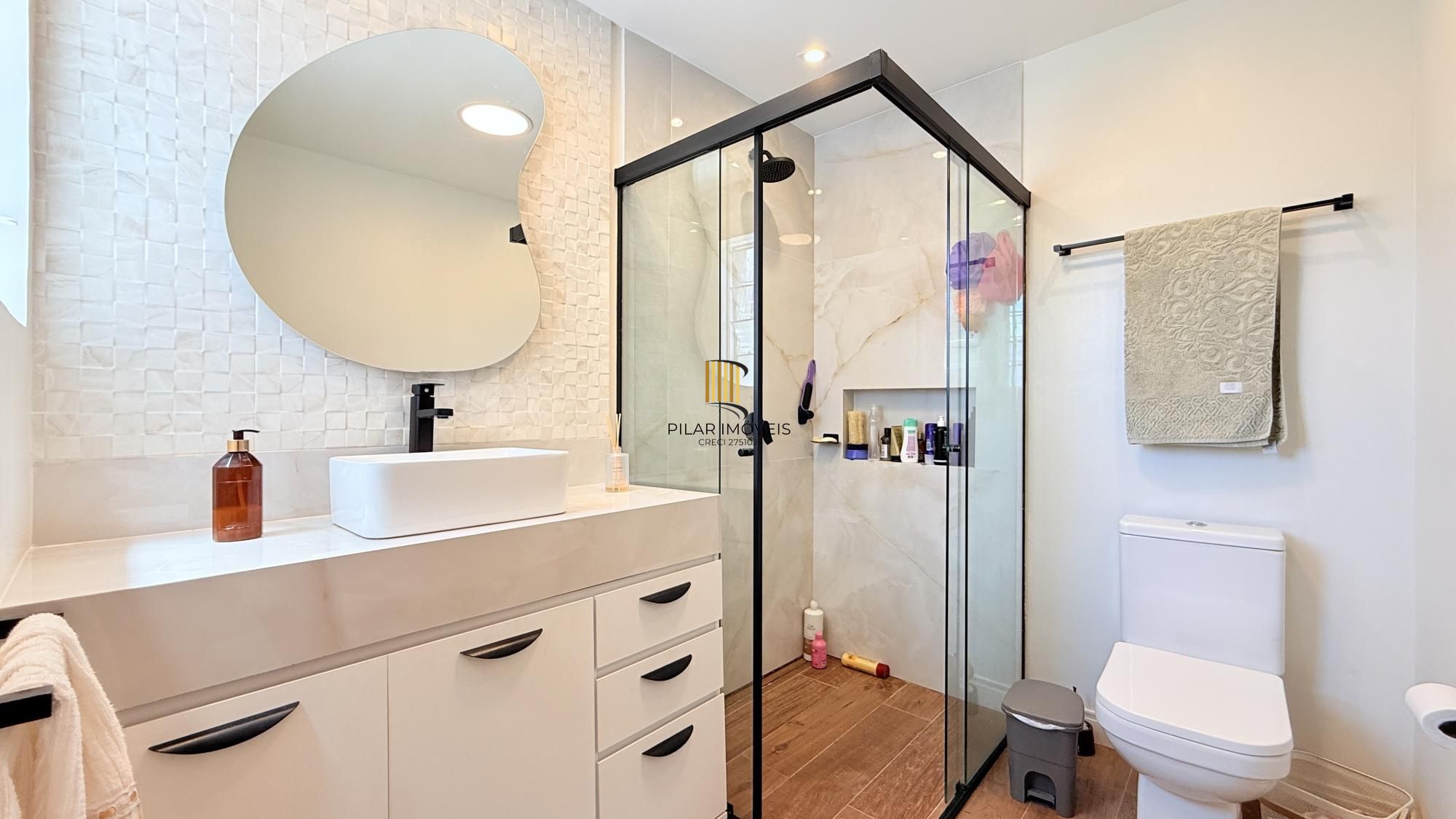 Casa 4 dormitórios no bairro Teresópolis