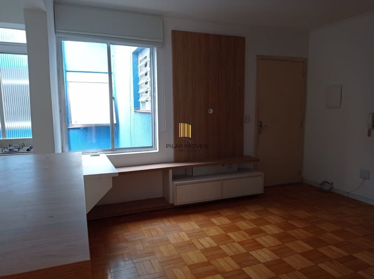 Apartamento de 1 dormitório à venda em Menino Deus, Porto Alegre.