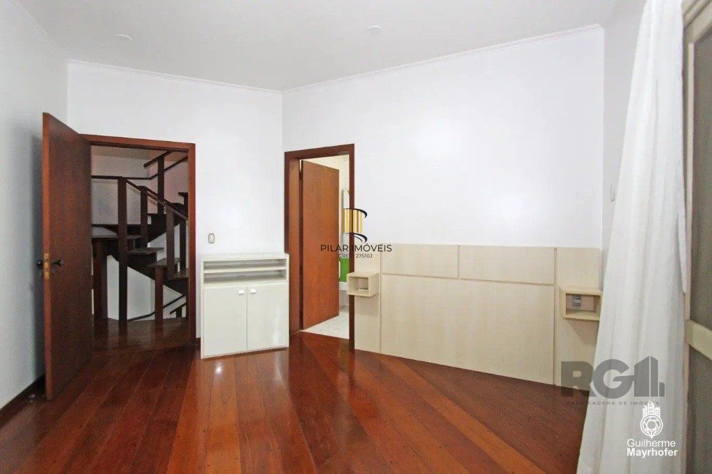 Casa com 4 quartos e 412m² à venda em Jardim do Lago, Canoas.
