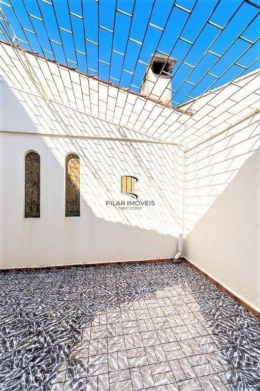 Casa de 424m² no Bairro Chácara Das Pedras