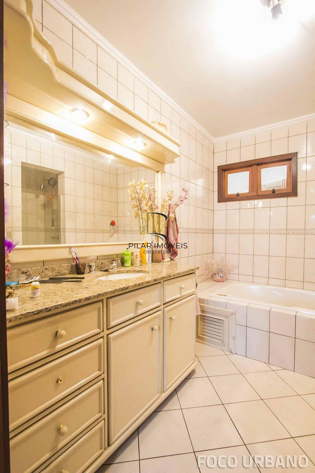 Casa 3 dormitórios à venda no Bairro Parque Santa Fé - Porto Alegre