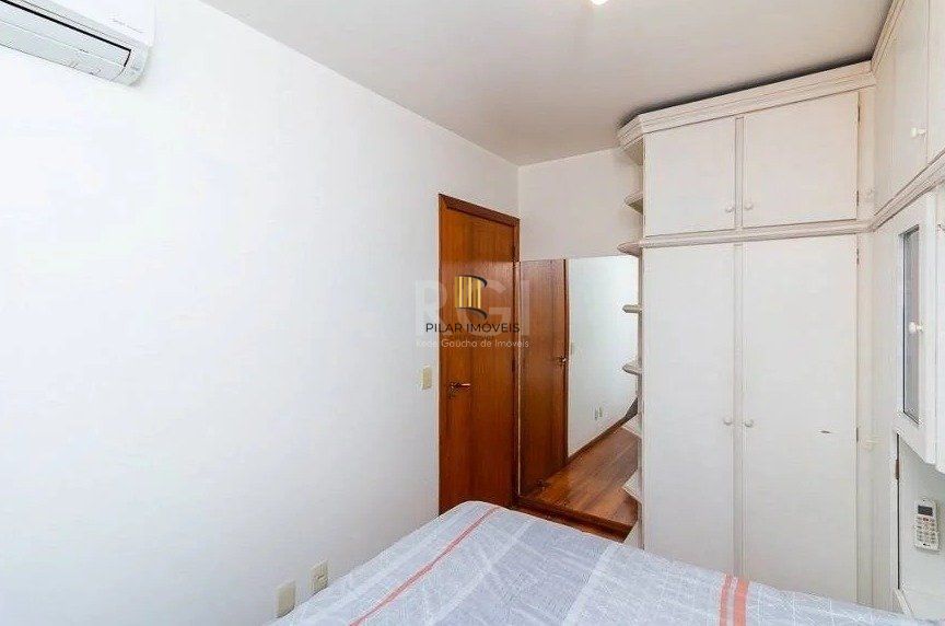 Apartamento para Venda - 43m², semi mobiliado, 1 dormitório, churrasqueira e 1 vaga de garagem no bairro Partenon