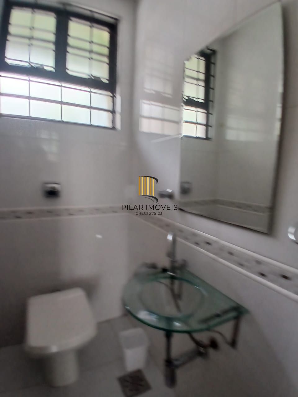 Casa com piscina e patio ampla no bairro Boa Vista, Porto Alegre/RS