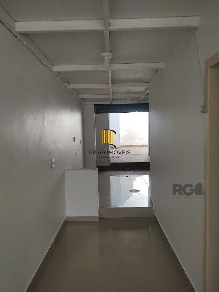 Loja para Venda - 60m², 0 dormitórios, 3 vagas - Petrópolis