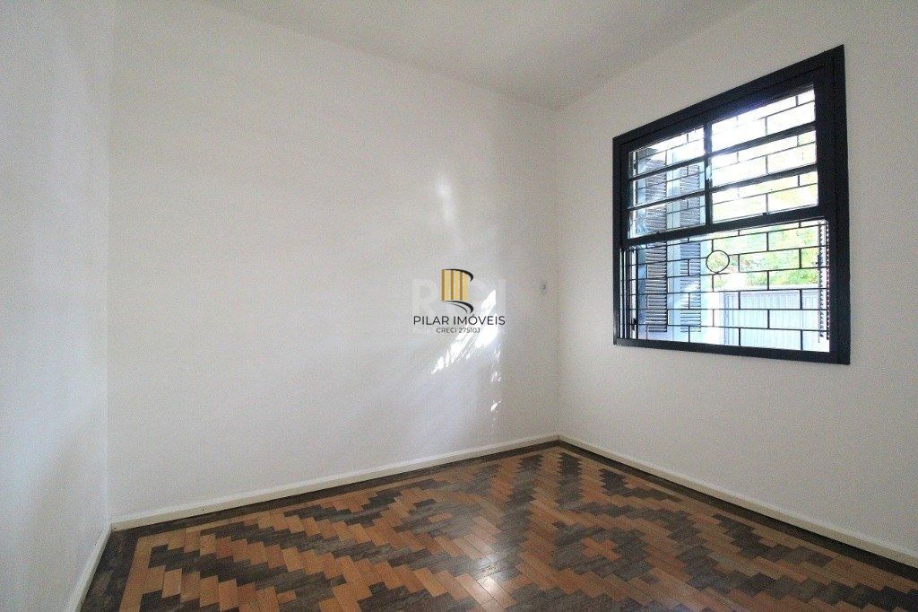 Casa 6 dormitórios no bairro Teresópolis
