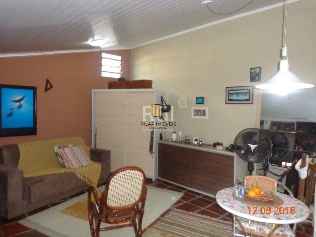 Casa para Venda - 240m², 6 dormitórios, 4 vagas - Teresópolis
