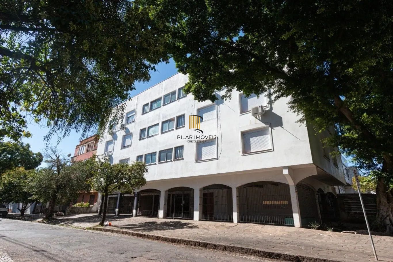 Apartamento de 2 dormitórios e 75m² à venda em no Bairro São Geraldo