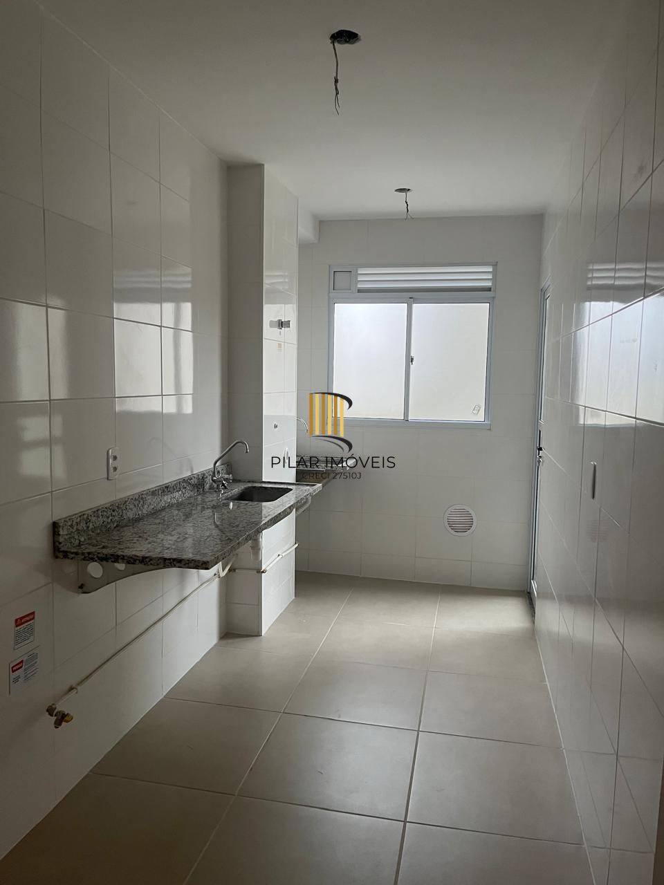 Apartamento 2 dormitórios no bairro Camaquã