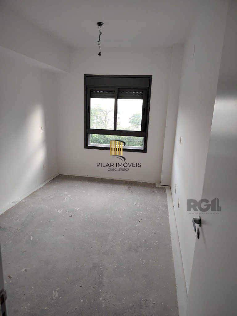Apartamento 1 dor, 1 vaga coberta, localizado junto ao Bourbon Shopping Teresópolis.