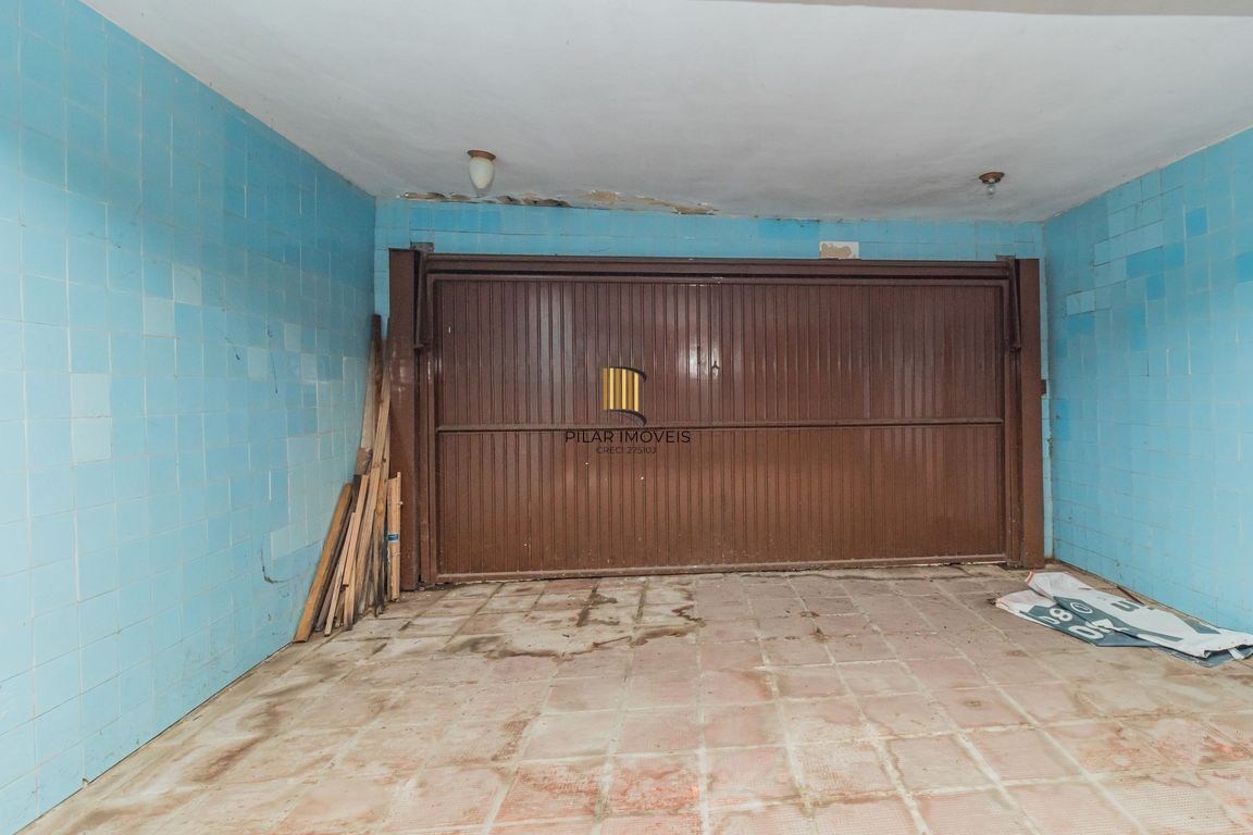 Casa de 4 dormitorios à venda Avenida Tramandaí, Ipanema - Porto Alegre
