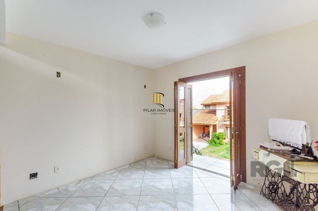 Casa em Condomínio, 166m² - 3 dormitórios, 2 vagas no bairro Guarujá