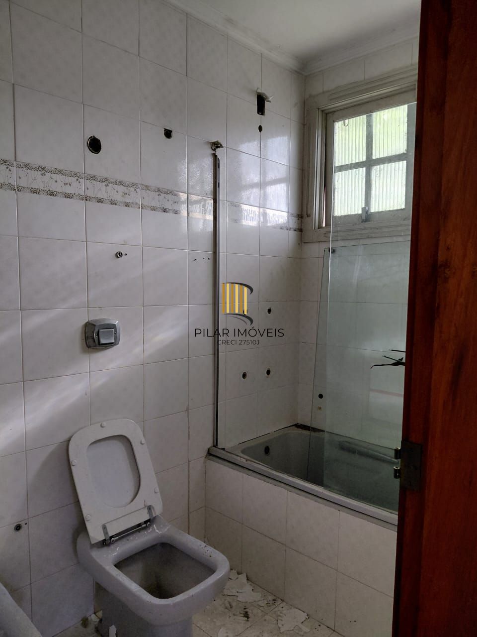 Ampla casa com pátio Bairro Teresópolis
