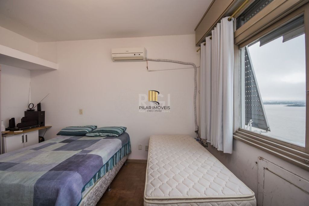 Apartamento de 3 quartos com vista para o rio á venda