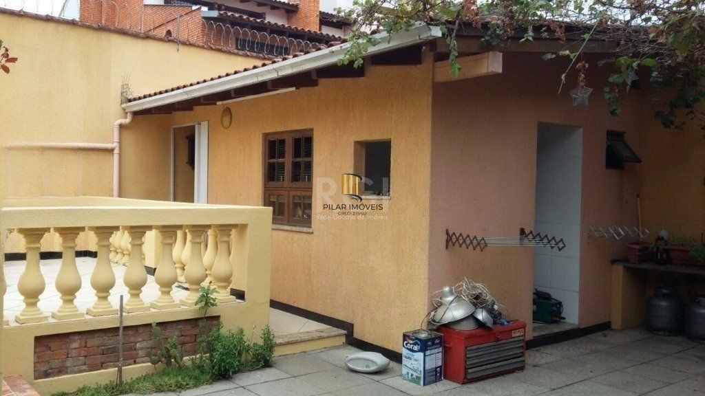 Casa 3 dormitórios no bairro Jardim  Botânico