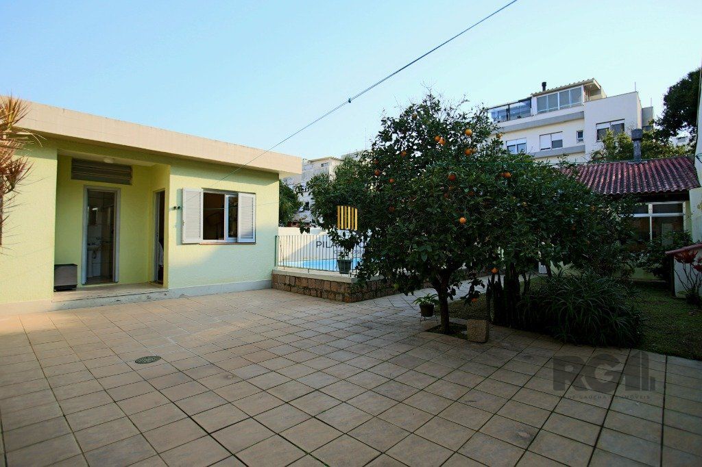 Casa 3 dormitórios no bairro Jardim  Botânico