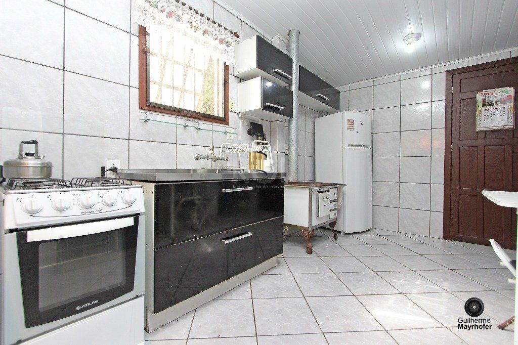 Casa para Venda - 150m², 2 dormitórios, 2 vagas - Nonoai