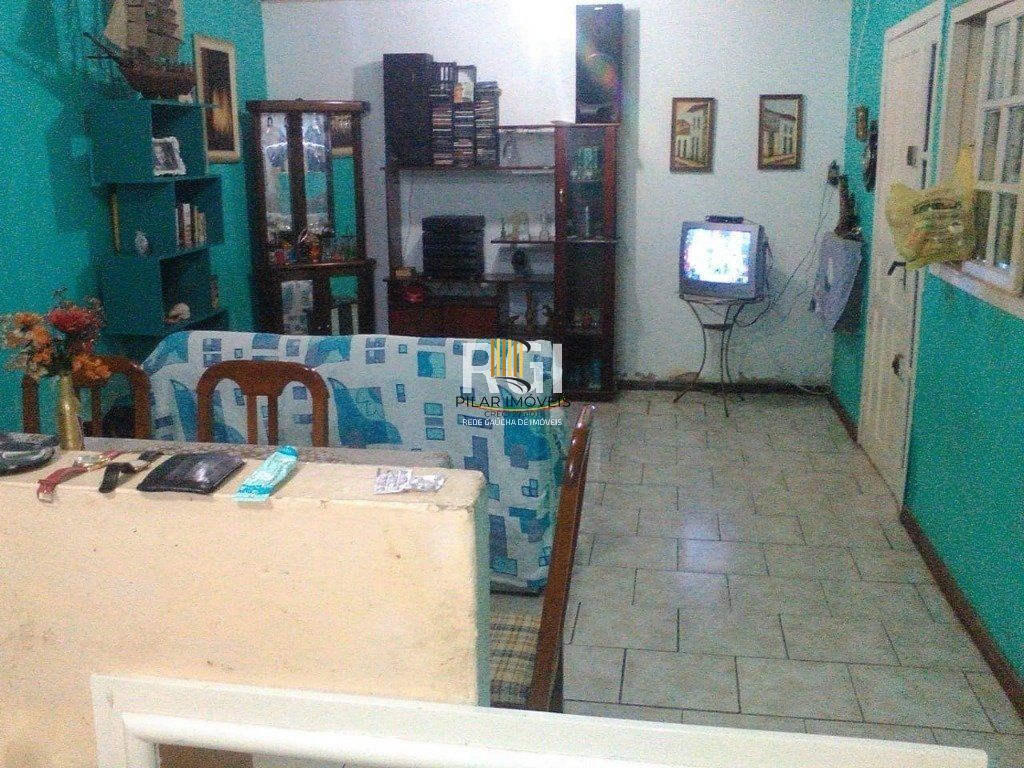 Casa para Venda - 95m², 3 dormitórios, 3 vagas - Restinga