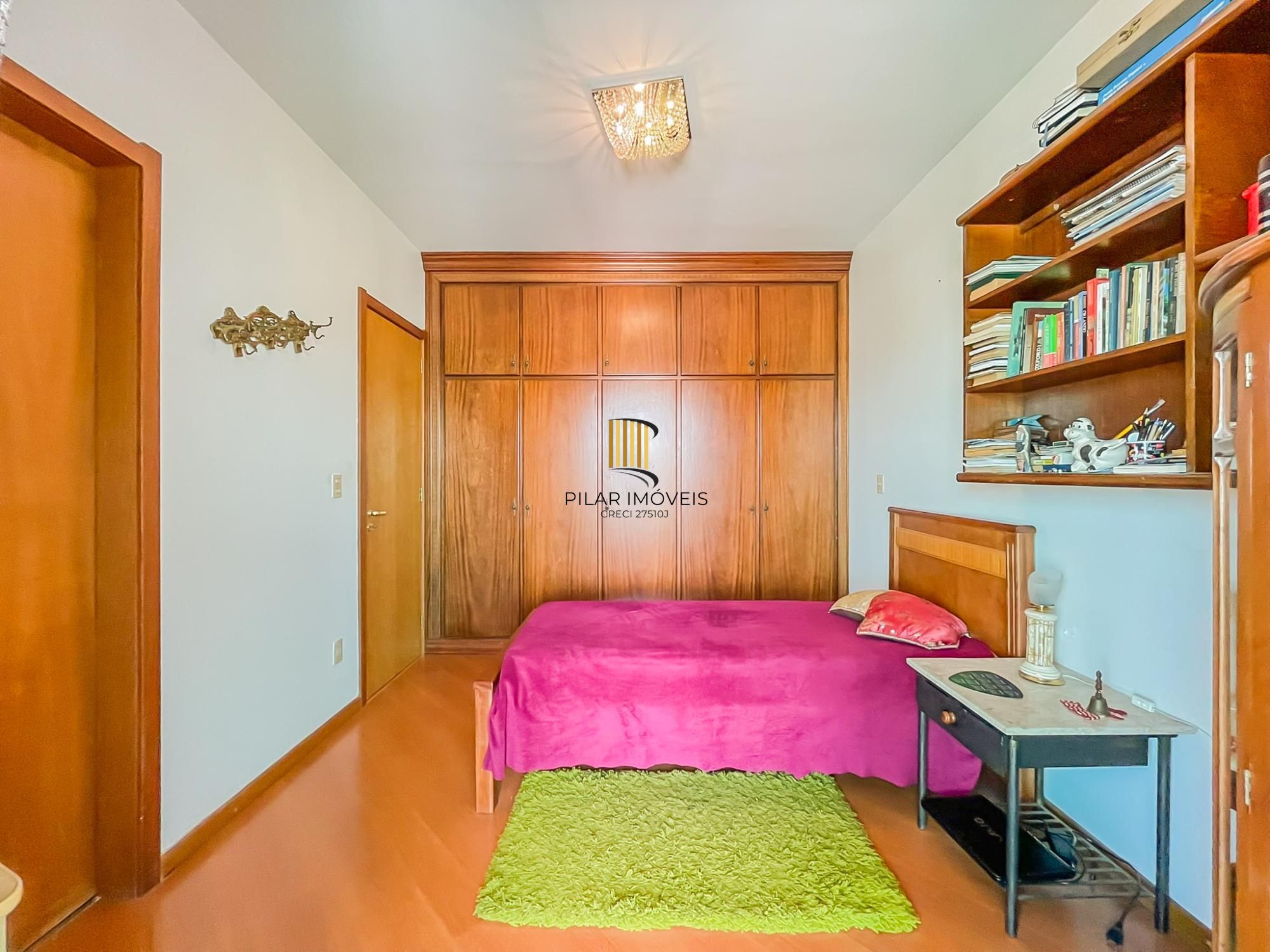 Lindo apartamento 03 dormitórios, duas vagas Coração Menino Deus