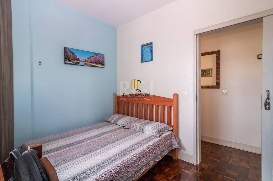 Apartamento 100m² no bairro Farroupilha - semi mobiliado, 3 dormitórios, 1 suíte e 1 vaga