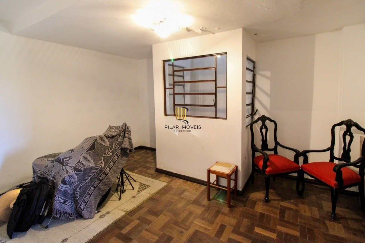 Casa com 6 dormitórios à Venda no Bairro Jardim Carvalho, Porto Alegre