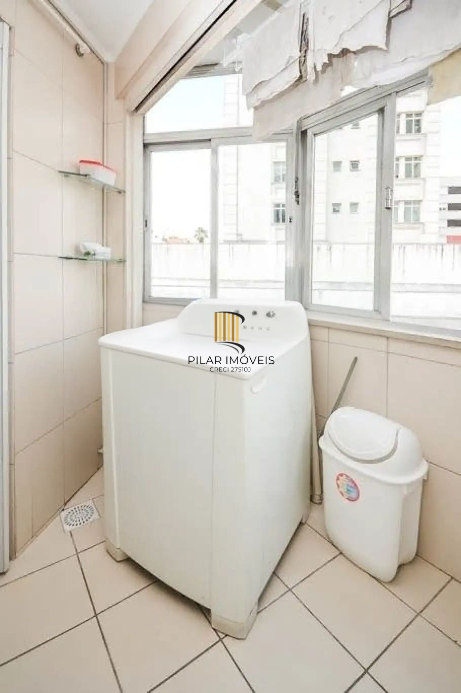 Apartamento com 3 dormitórios no bairro Menino Deus, Porto Aelgre
