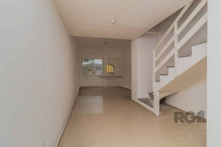 Casa 2 dormitórios no bairro Hípica
