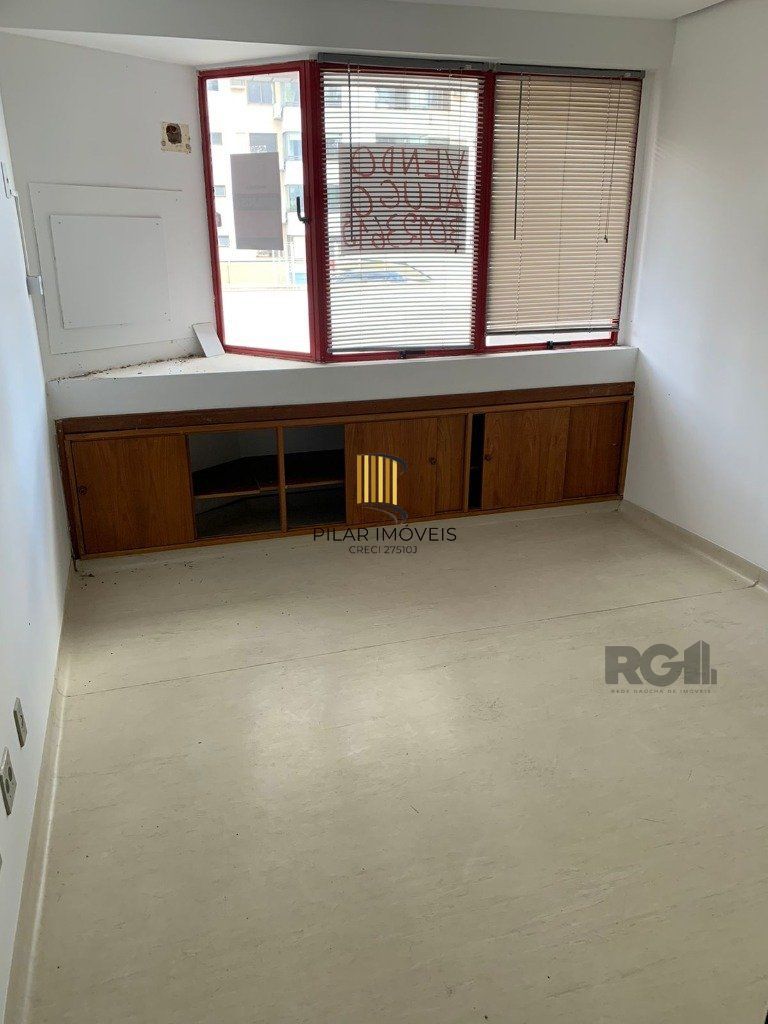 Sala comercial de 36m² no bairro Menino Deus