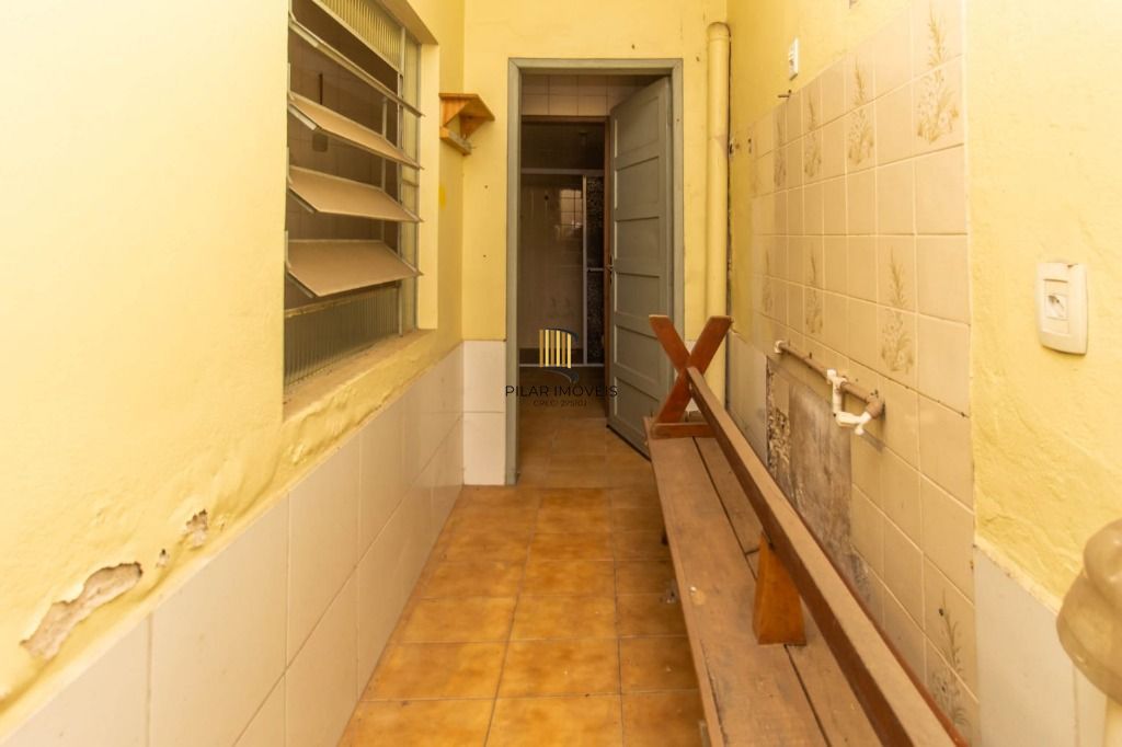 Casa com 3 dormitórios, 1 vaga e 74m² no bairro Cristo Redentor