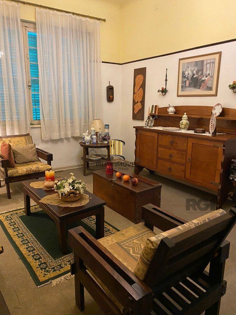 Casa 4 dormitórios no bairro Cristal