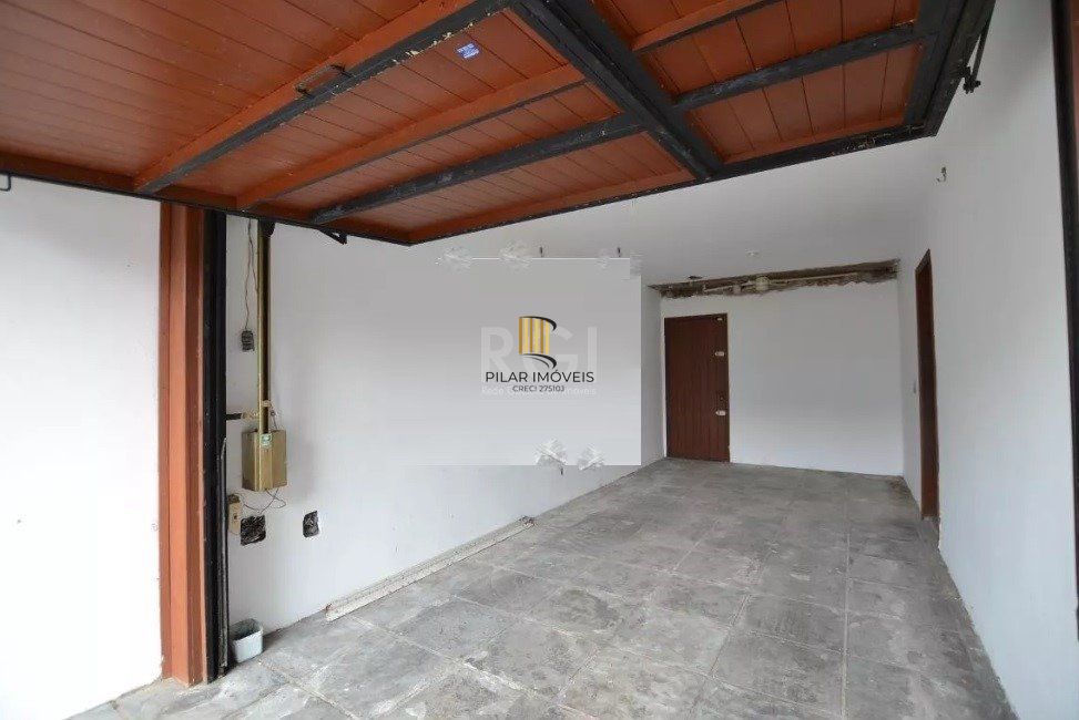 Casa para Venda - 267m², 4 dormitórios, sendo 1 suites, 2 vagas - Tristeza