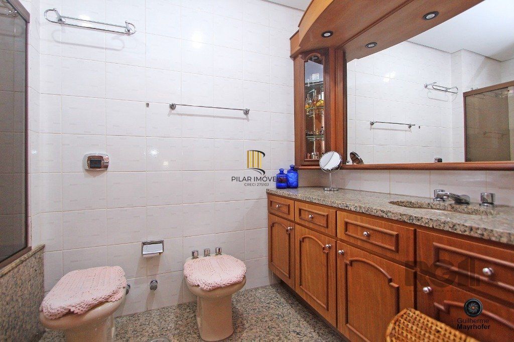 Excelente apartamento de 315m² com 3 dormitórios e 2 vagas.