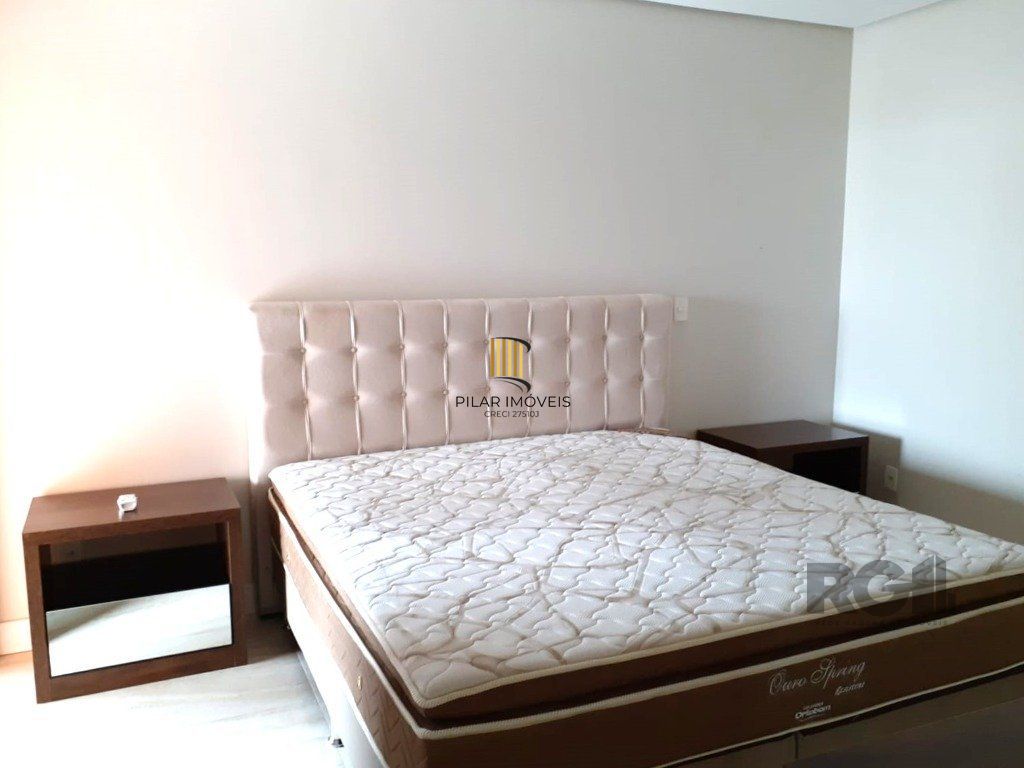 Apartamento 177m² - 3 dormitórios, 2 vagas no bairro Santa Tereza