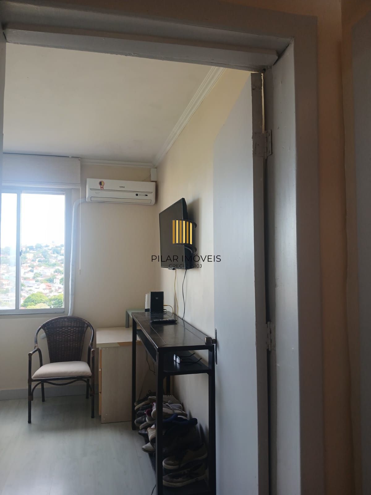 Apartamento de 2 dormitórios com vaga de garagem coberta e escriturada no Bairro Glória – Porto Alegre.