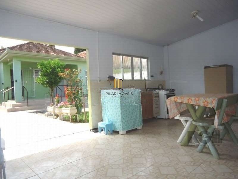 Casa 3 dormitórios no bairro Partenon