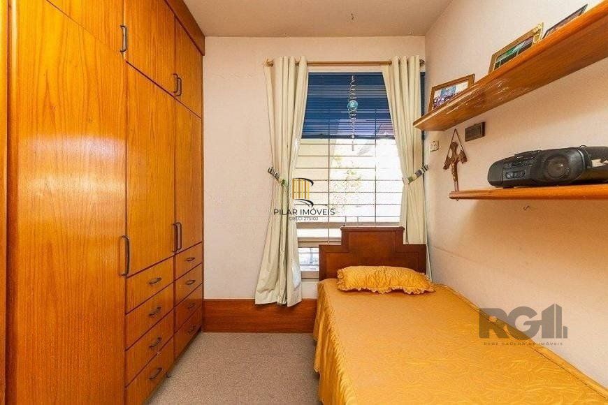 Casa para Venda - 235m², 4 dormitórios, sendo 1 suites, 2 vagas - Azenha