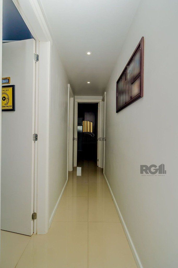 Apartamento 75m², 3 dormitórios, 2 vagas no bairro Partenon