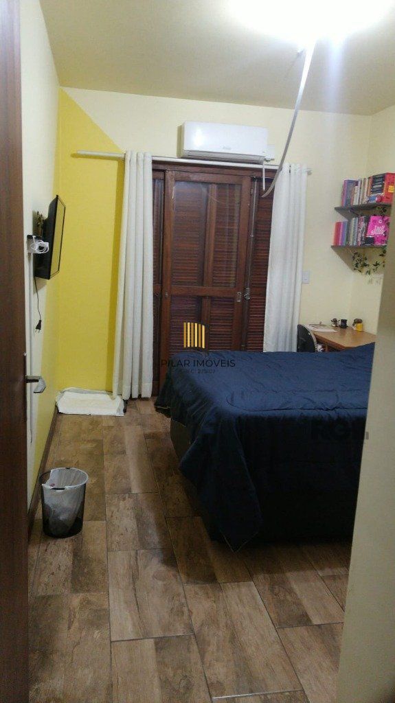 Casa 4 dormitórios no bairro Teresópolis