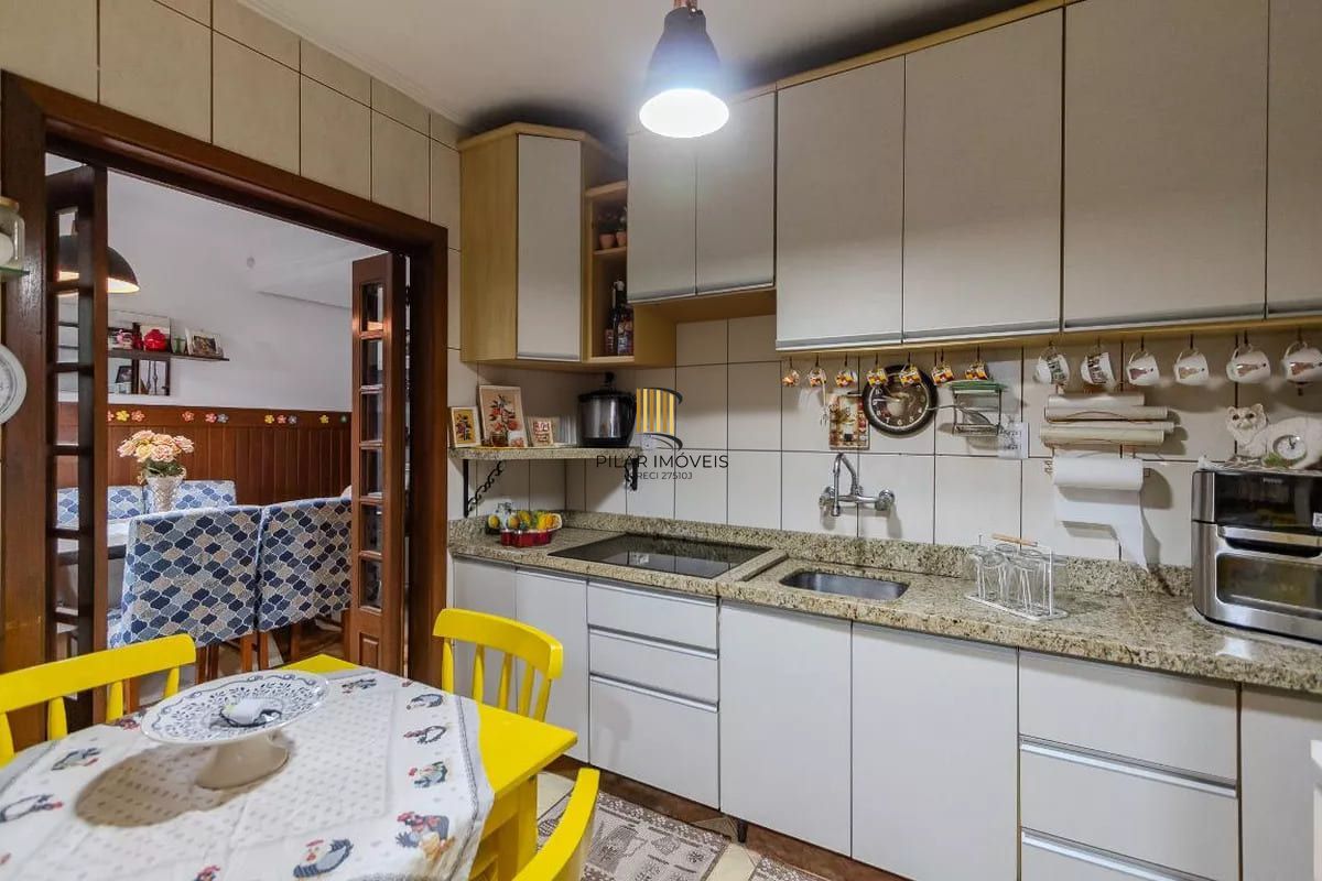 Casa de condomínio à venda com 258m², 3 quartos e 2 vagas