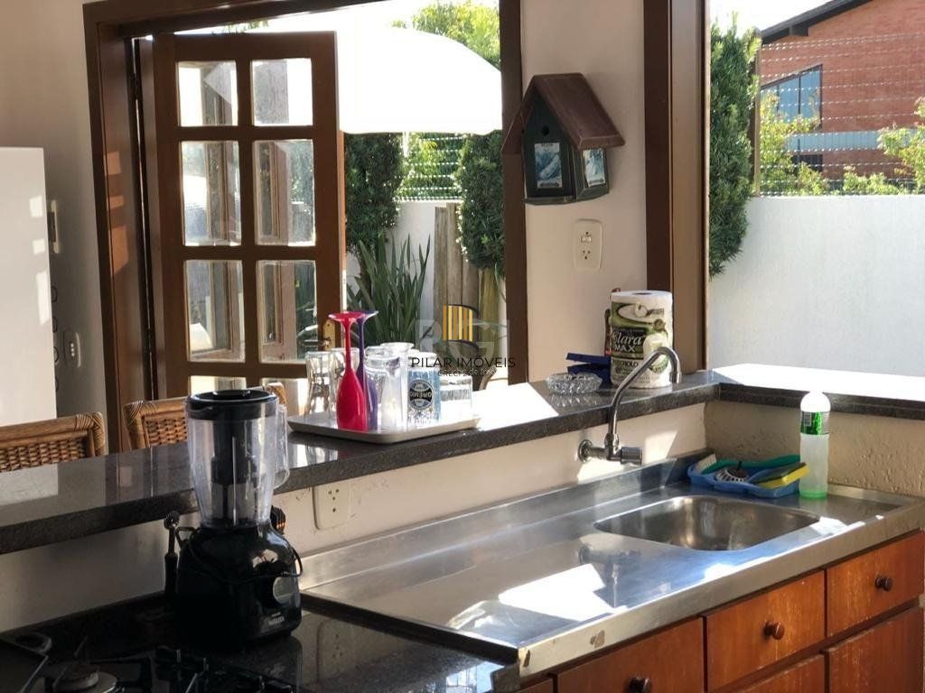 Casa para Venda - 160.78m², 4 dormitórios, sendo 2 suites, 5 vagas - Centro
