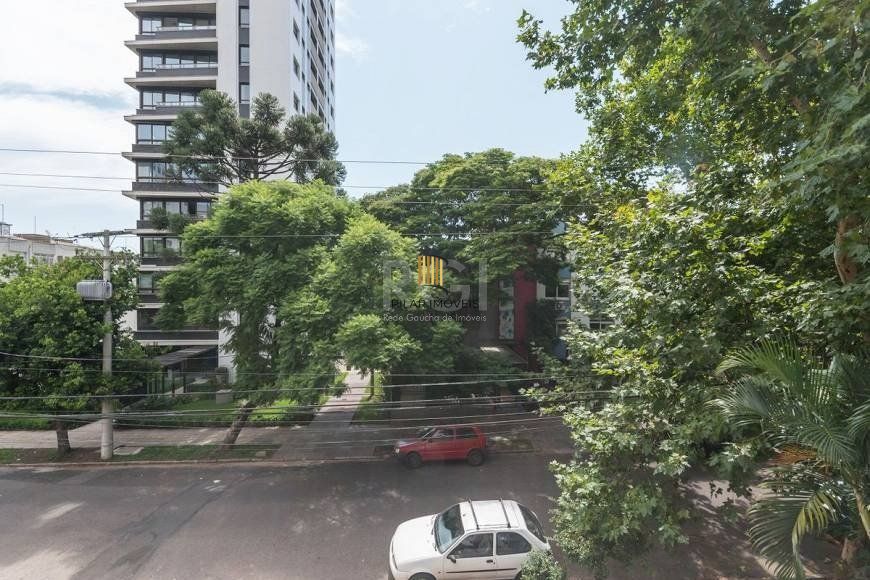 Cobertura para Venda - 180m², 3 dormitórios, sendo 1 suites, 1 vaga - Petrópolis