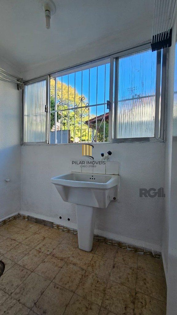 Apartamento 1 dormitório com ótima orientação solar no Bairro Nonoai.