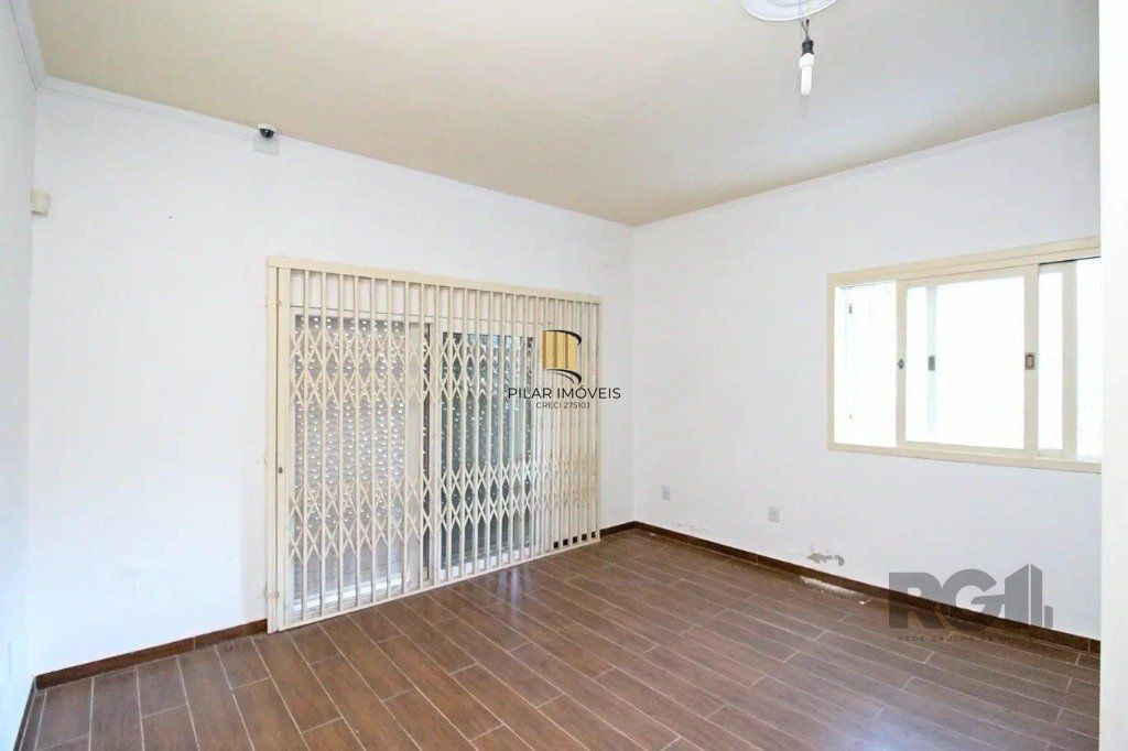 Casa de 3 dormitórios, no bairro Aberta dos Morros