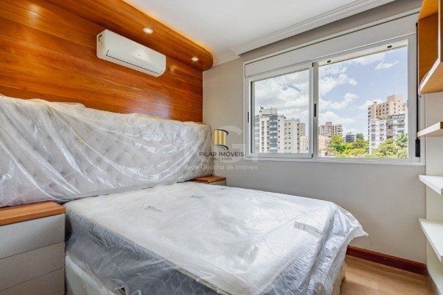 Apartamento à venda em Higienópolis com 236 m², 3 quartos, 1 suíte e 3 vagas.