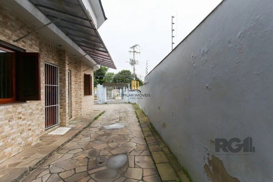 Casa em condomínio com 3 dormitórios, 1 vaga no bairro Nossa Senhora das Graças, Canoas!