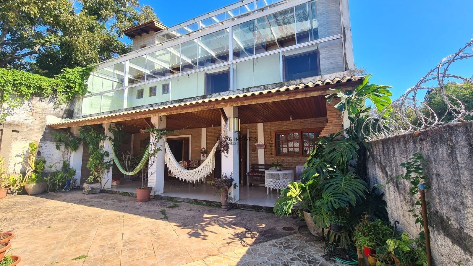 Casa com 4 dormitórios, 2 vagas e 300m² á venda - Pilar Imóveis