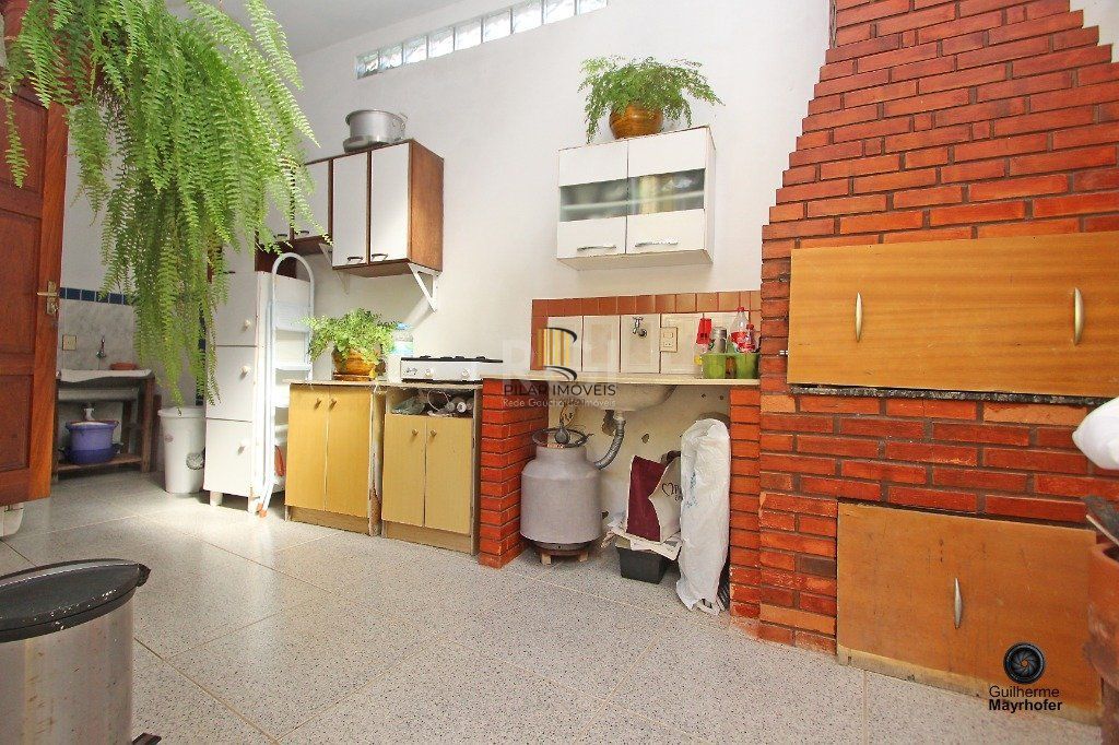 Casa para Venda - 165m², 3 dormitórios, sendo 1 suites, 2 vagas - Medianeira